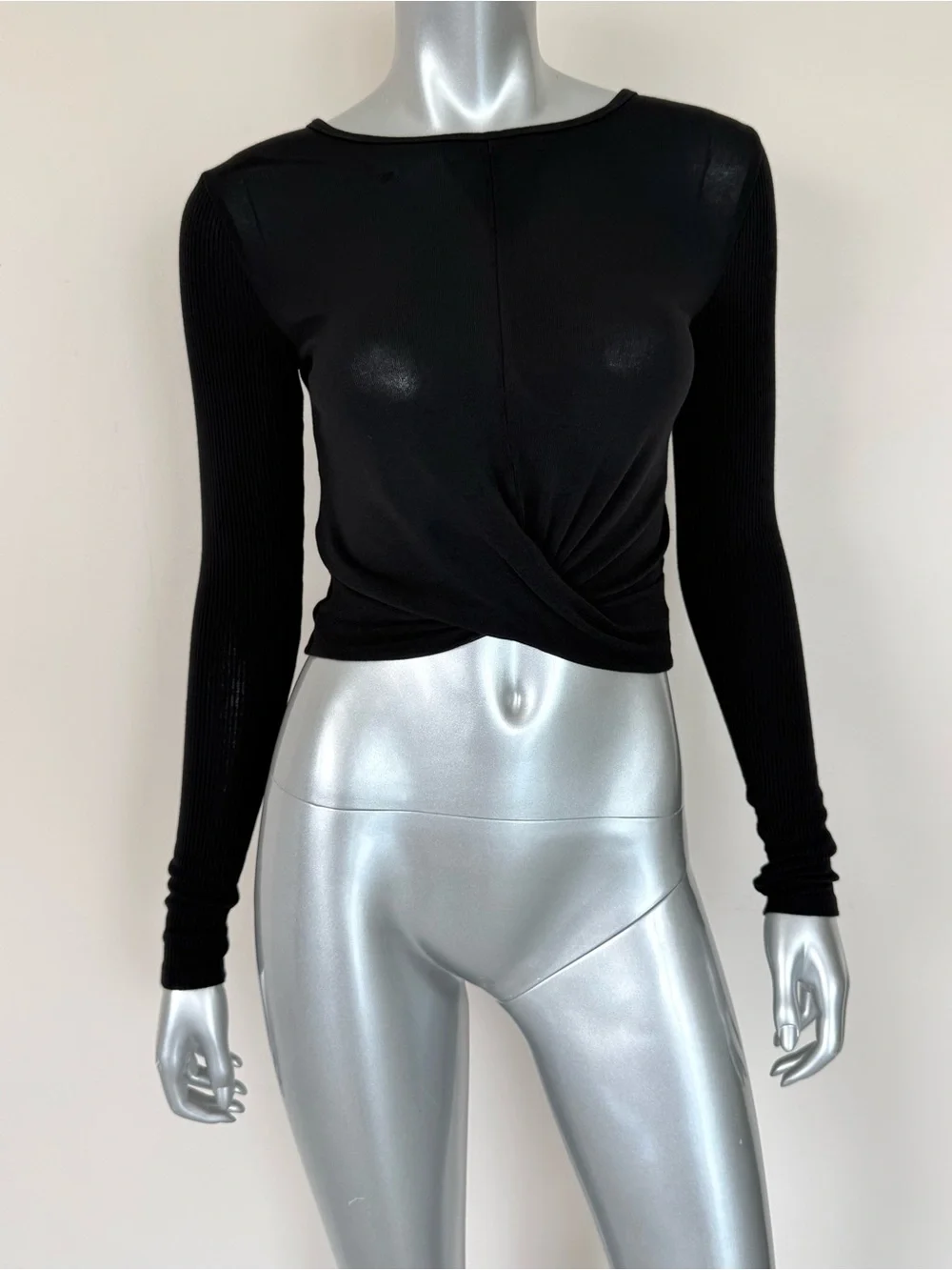 ALO Yoga women long sleeve black top size S